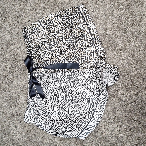 BB Dakota silky shorts pajama set - M - animal print - Picture 2 of 10